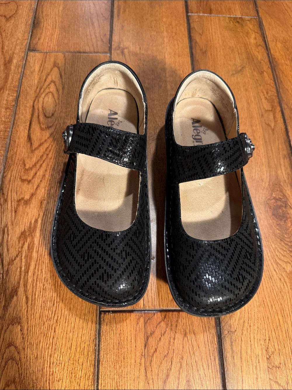Alegria Black Patent Mary Jane Flats sz. 37